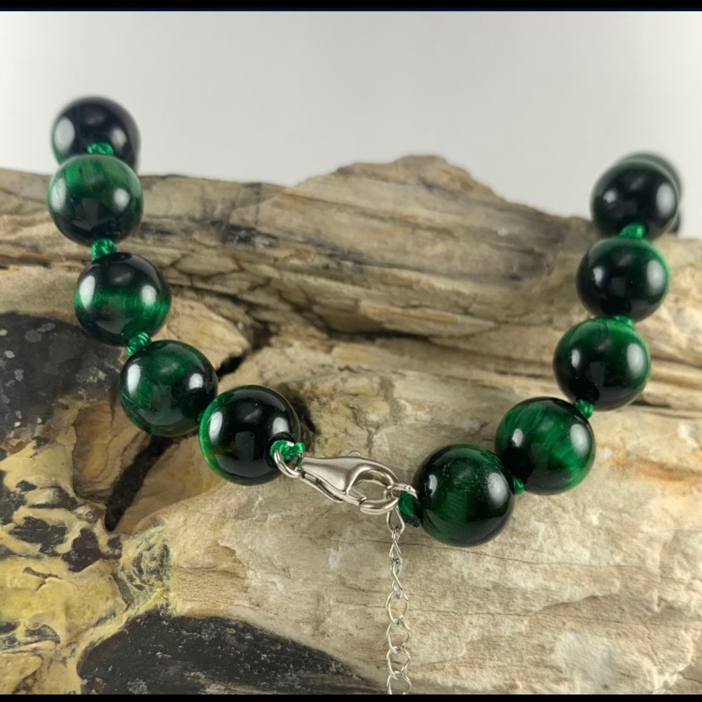 Green Tigers Eye Necklace - Picture 3 of 5